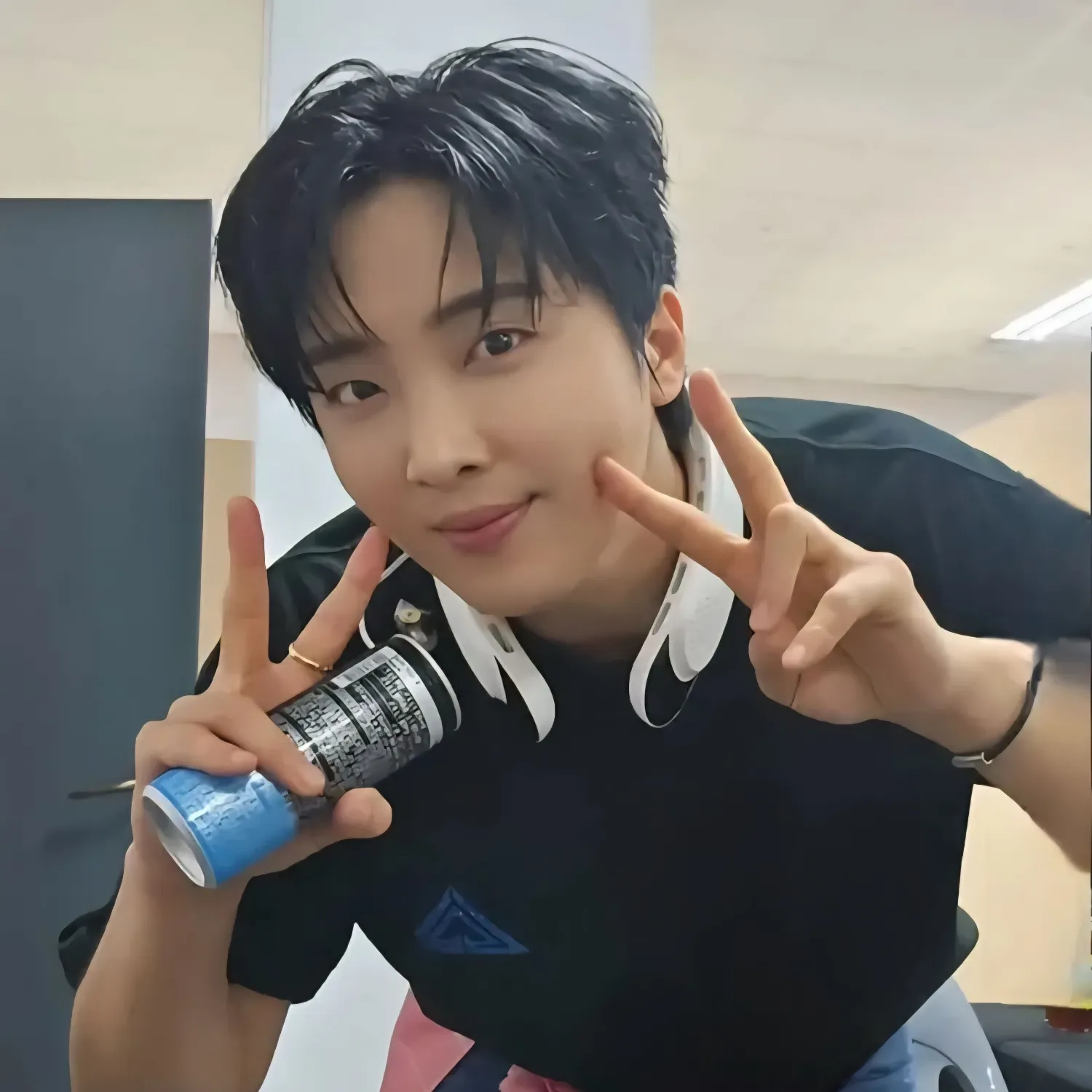 Behind-the-scenes cut of Hwang Yunsung