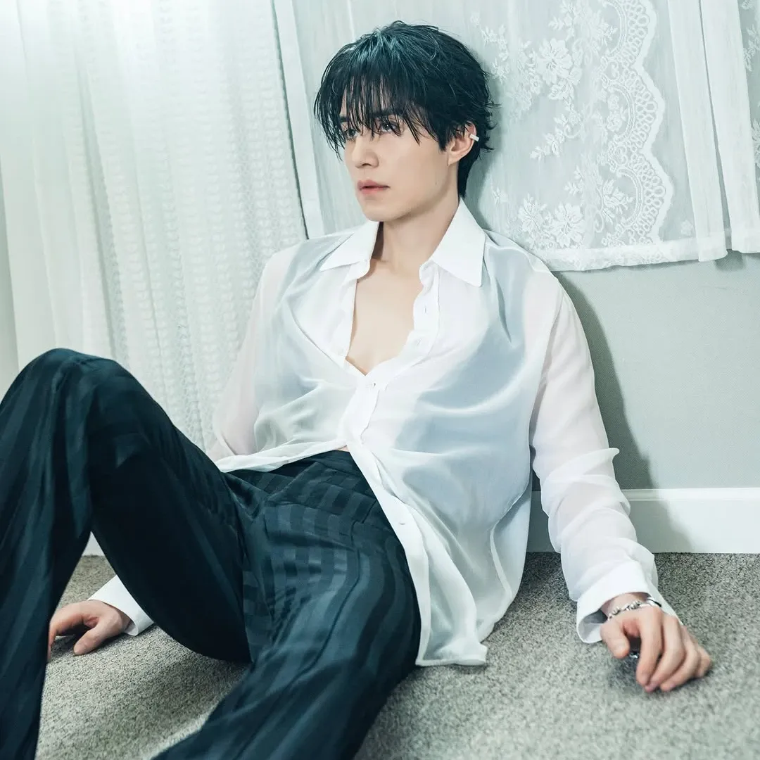 A moment captured by a fan of Lee Dongwook