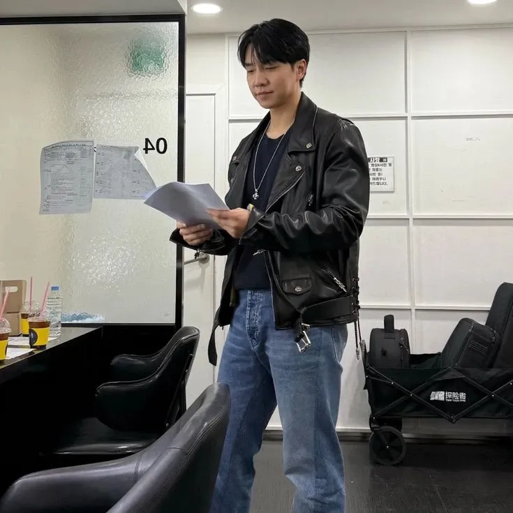 Cuplikan di balik layar dari Lee Seunggi