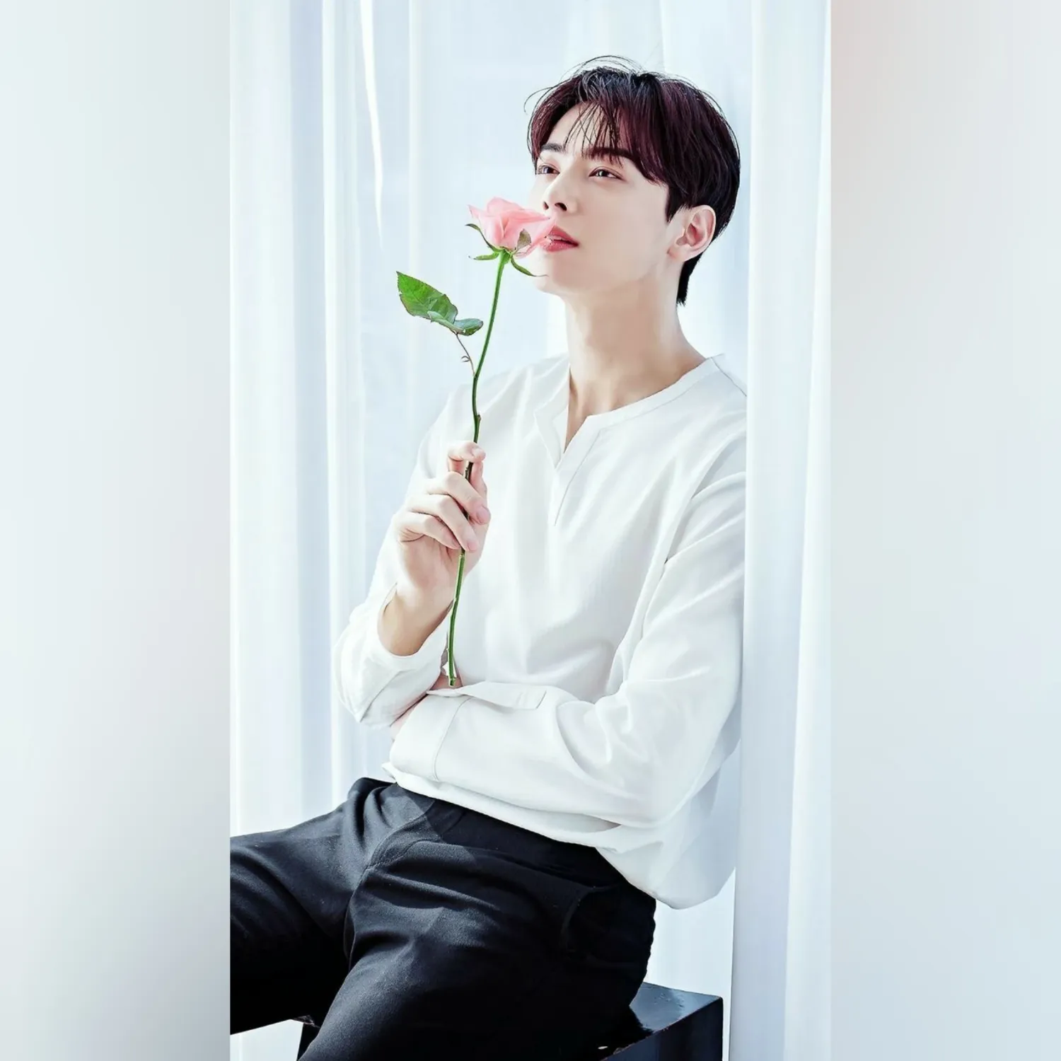 Recent activity shot of Cha Eunwoo