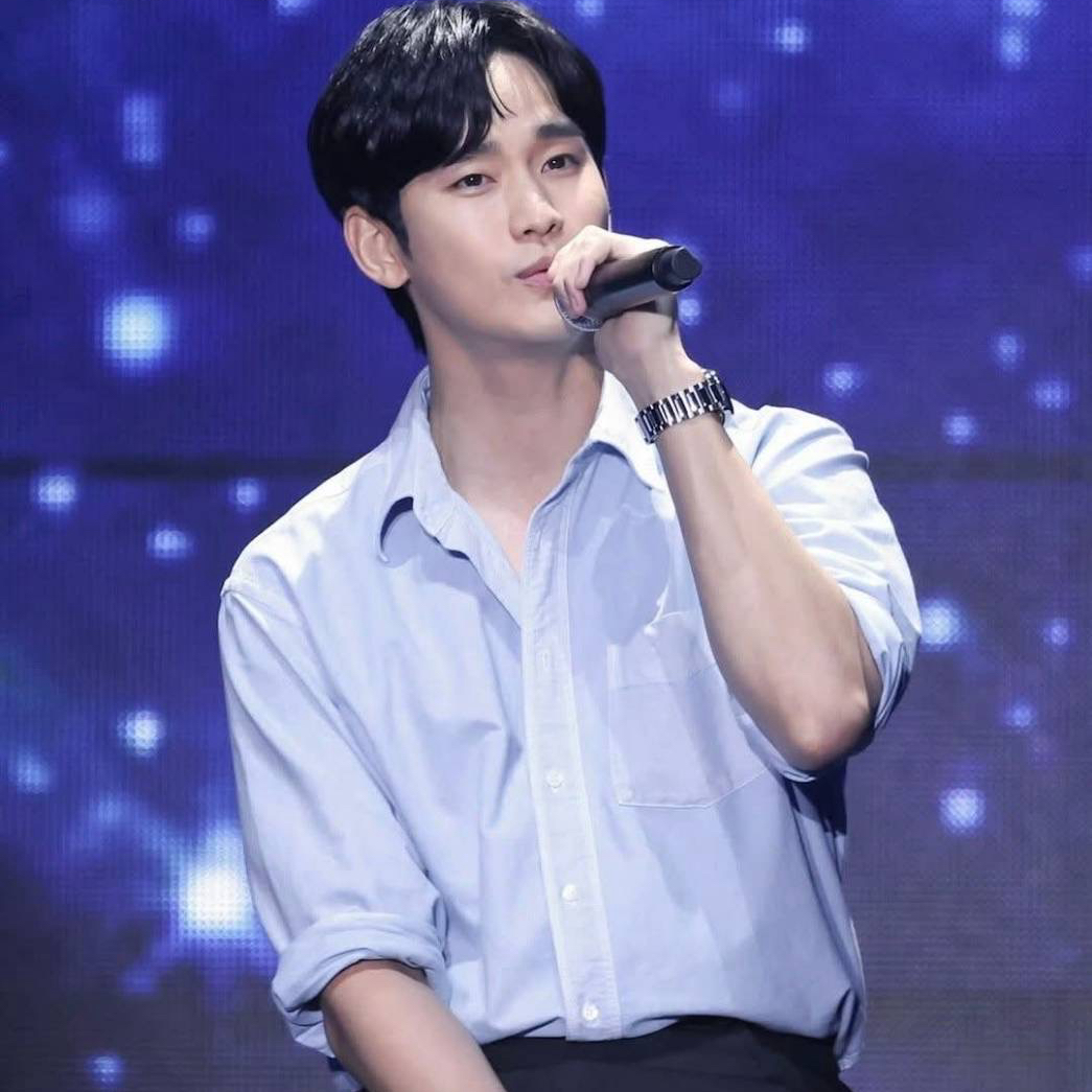 Recent activity shot of Kim Soohyun