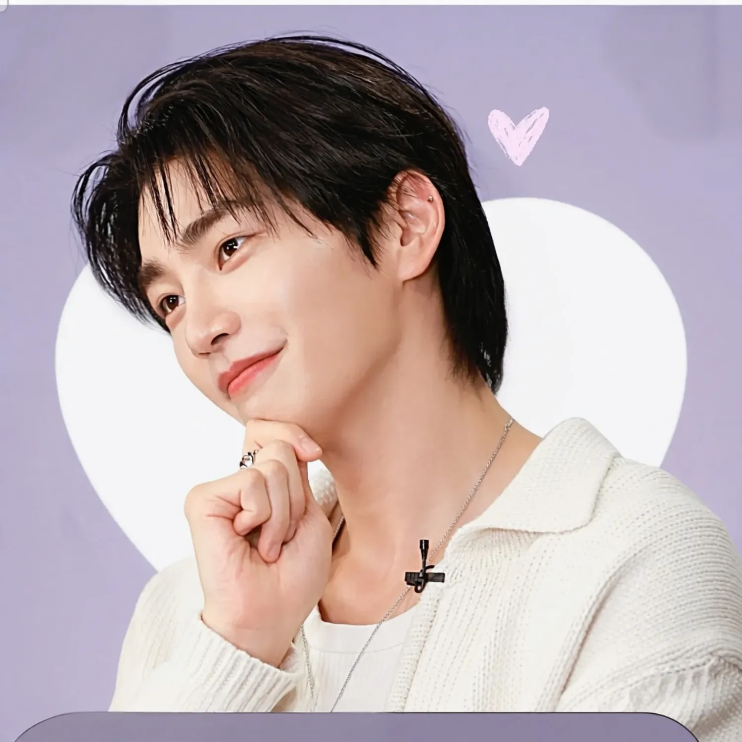 Behind-the-scenes cut of Kim Jaeyoung