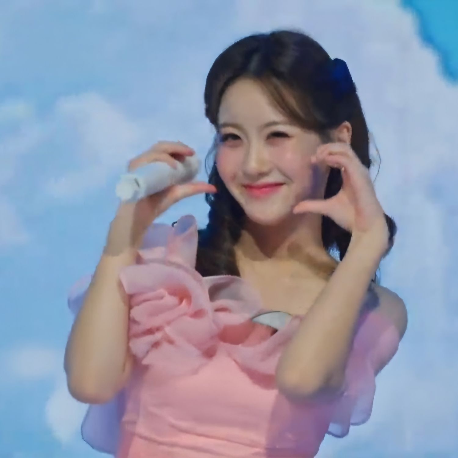 Latest photo of Oh Yujin