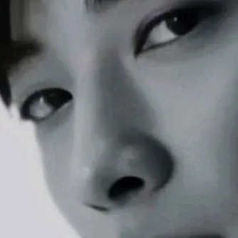 A moment captured by a fan of Woo Dohwan