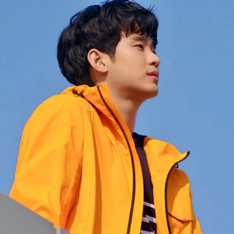 A moment captured by a fan of Kim Soohyun