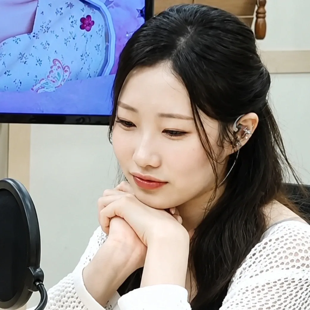 A moment captured by a fan of Jung Seojoo