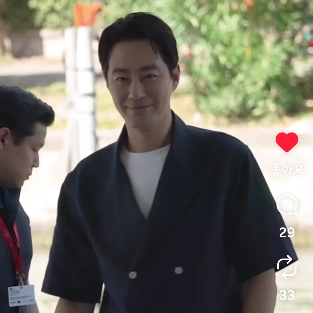 A moment captured by a fan of Jo Insung