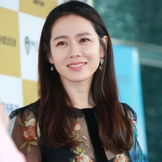 손예진의 최신 사진