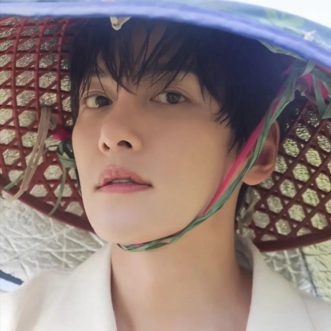 Behind-the-scenes cut of Ji Changwook