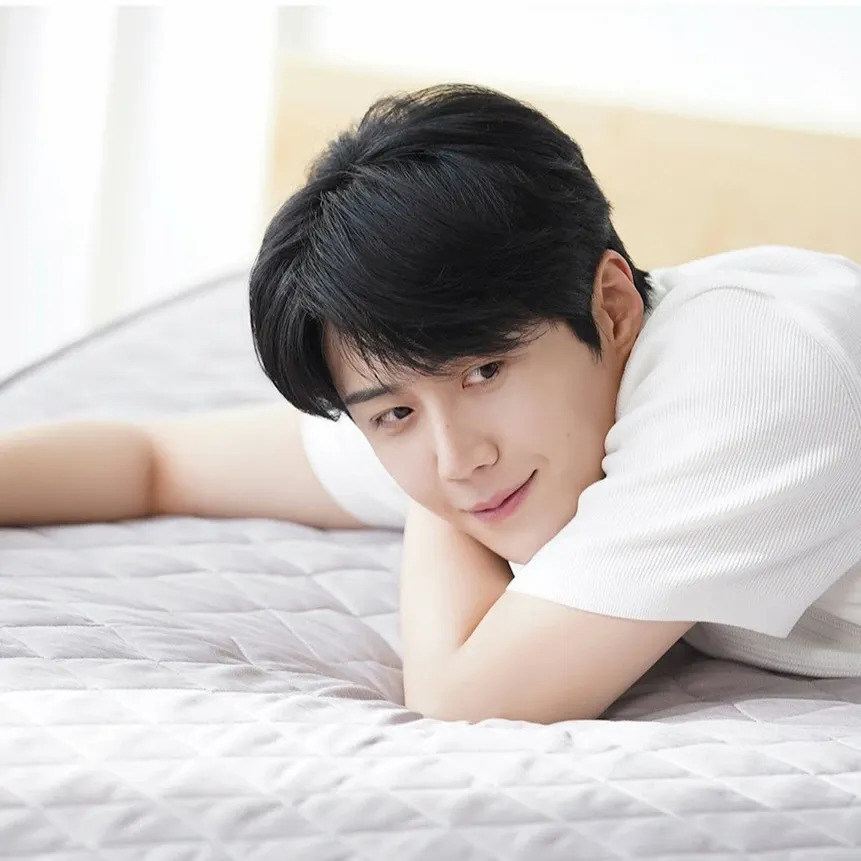 Foto kegiatan terbaru dari Kim Seonho