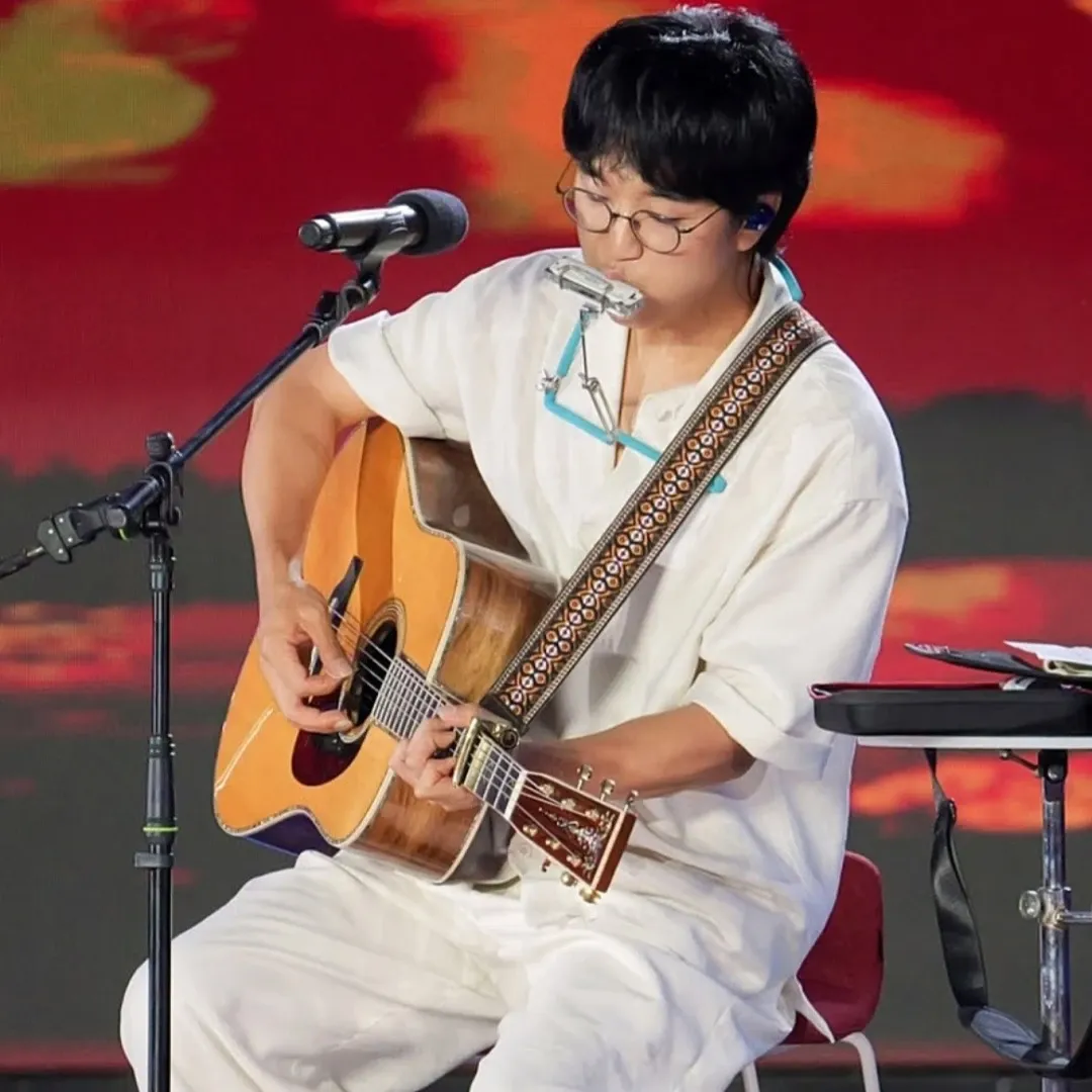 Behind-the-scenes cut of Bak Changgeun