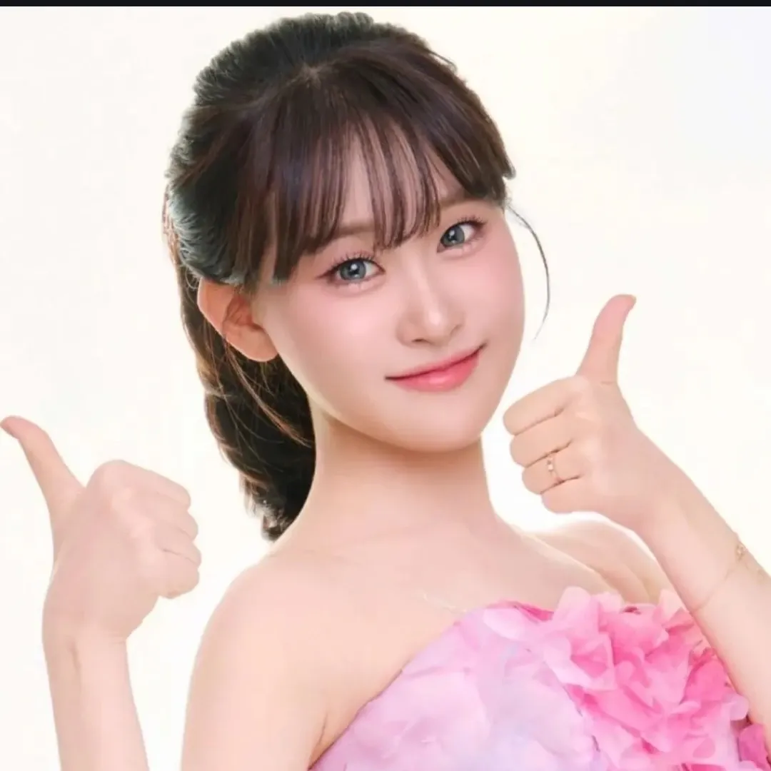 Momen yang diabadikan oleh penggemar Kim Dahyun