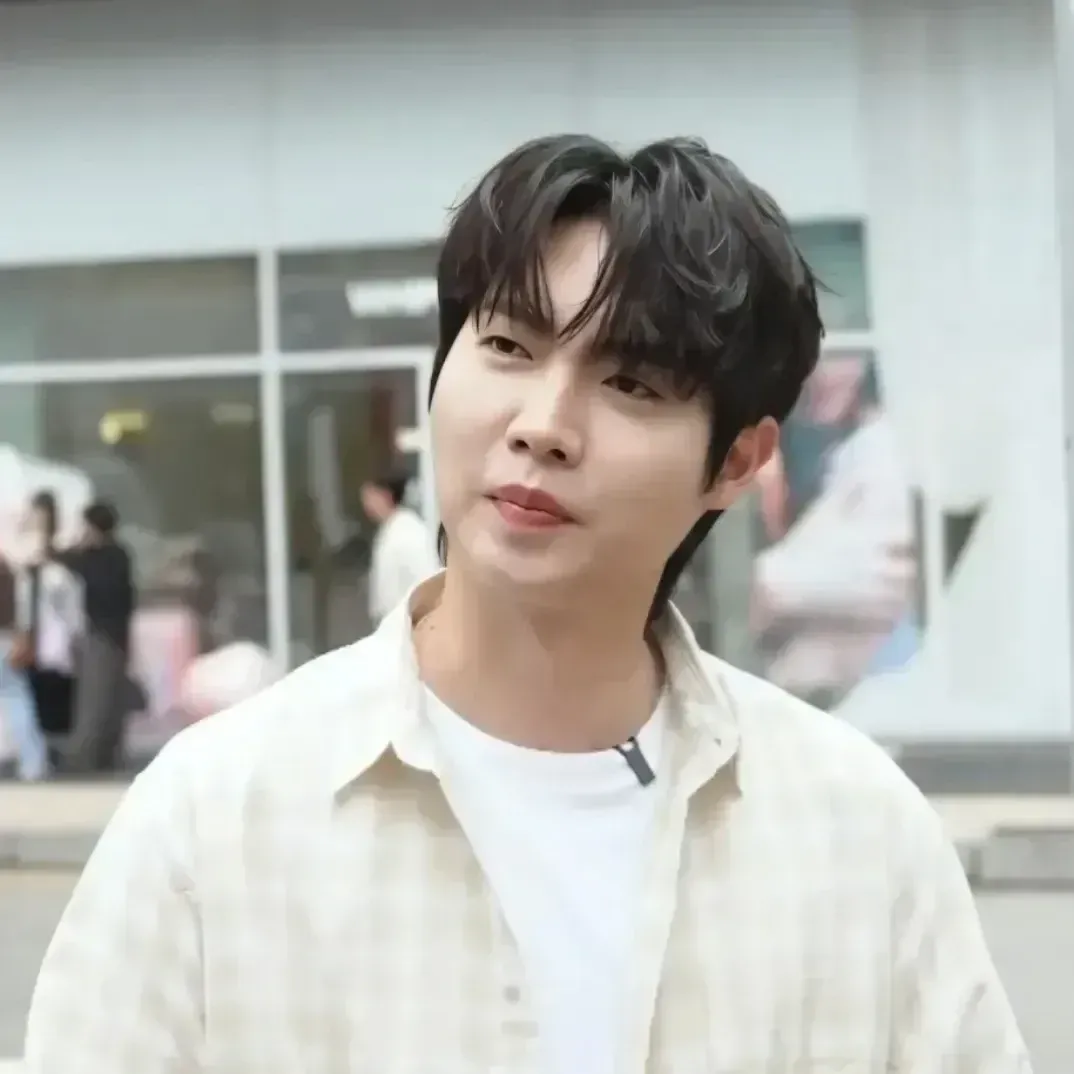 Recent activity shot of Son Taejin