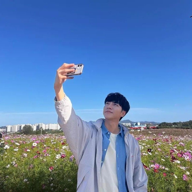 粉丝拍下的李升基瞬间