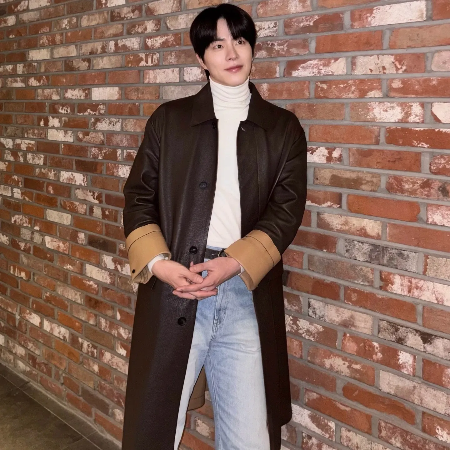 Behind-the-scenes cut of Hong Jonghyun