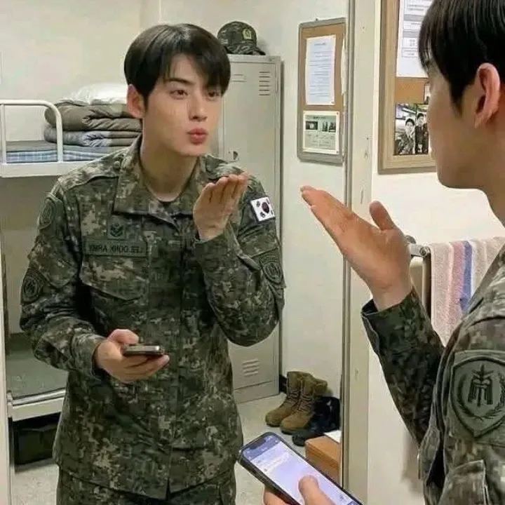 Latest photo of Cha Eunwoo