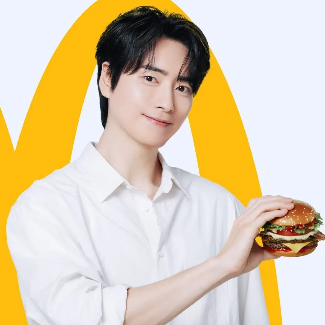 Behind-the-scenes cut of Lee Joonhyuk