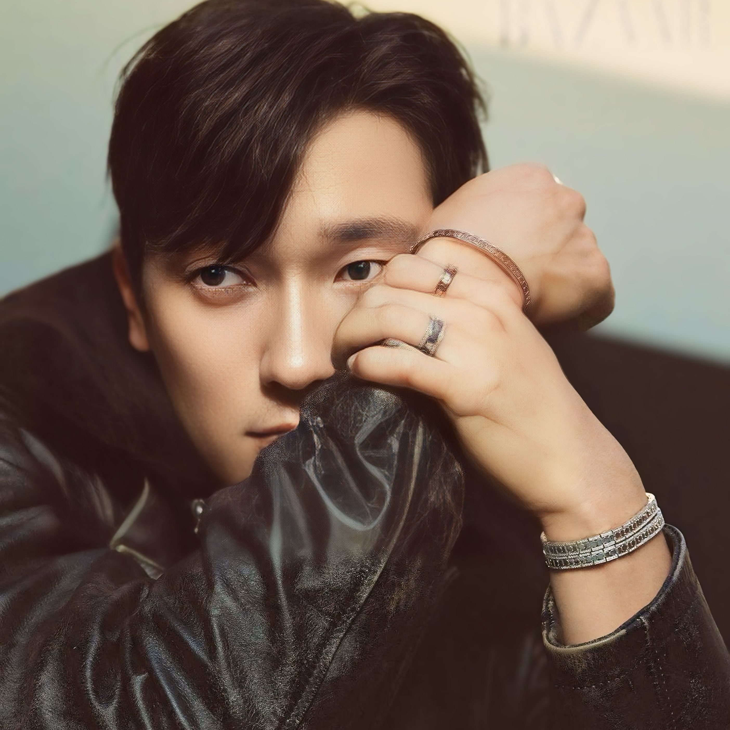 A moment captured by a fan of Son Seokkoo