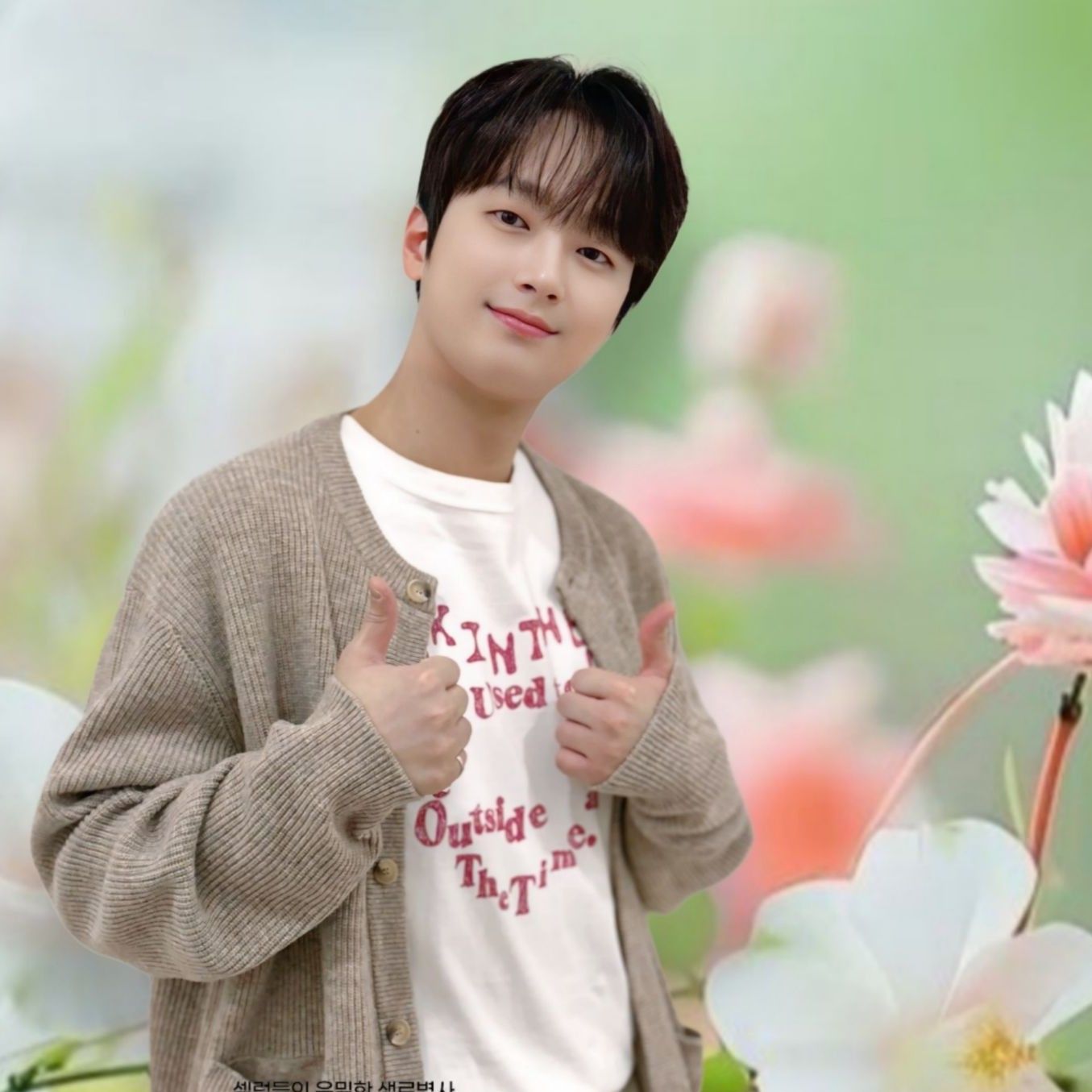 粉丝拍下的李灿元瞬间