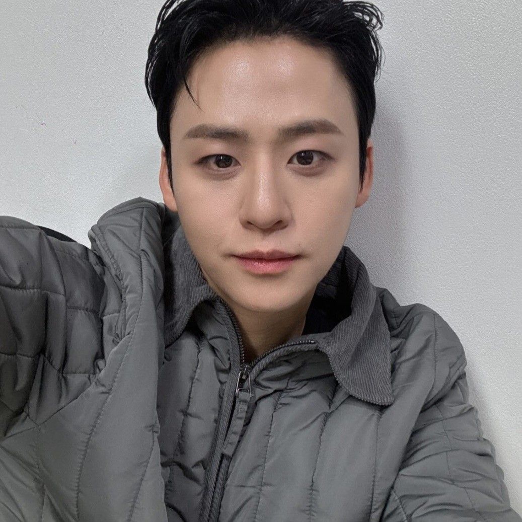 Recent activity shot of Lee Solomon