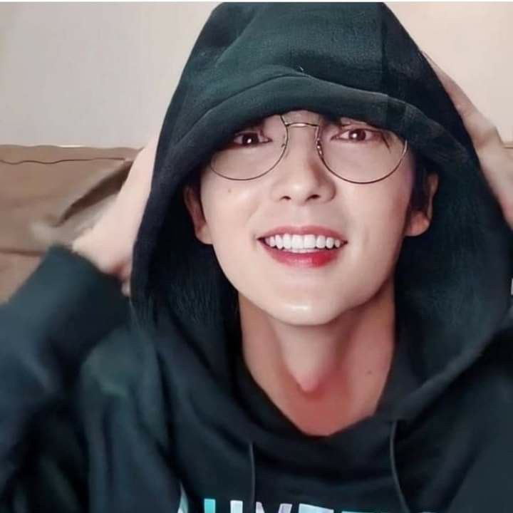 Latest photo of Lee Joongi