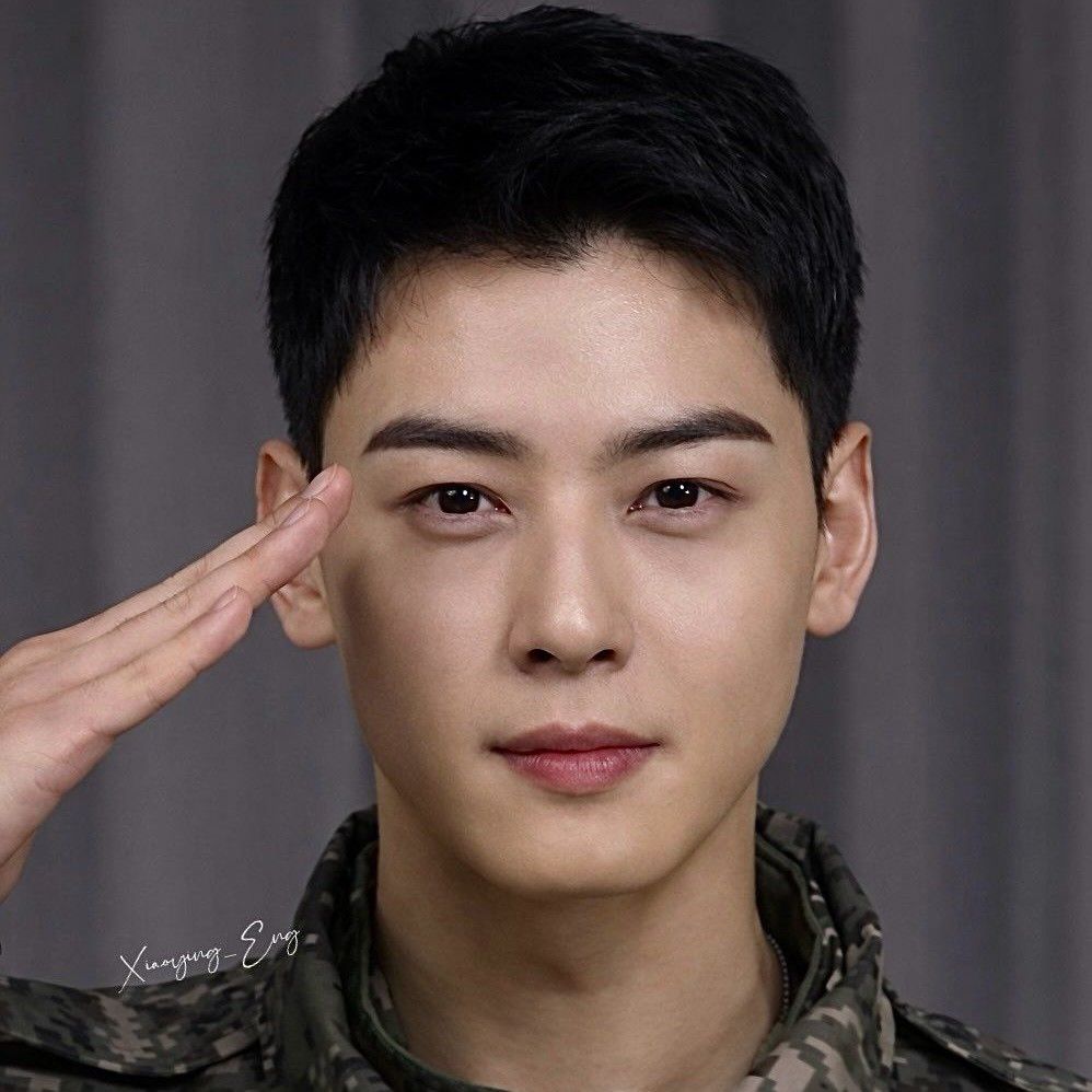 A moment captured by a fan of Cha Eunwoo