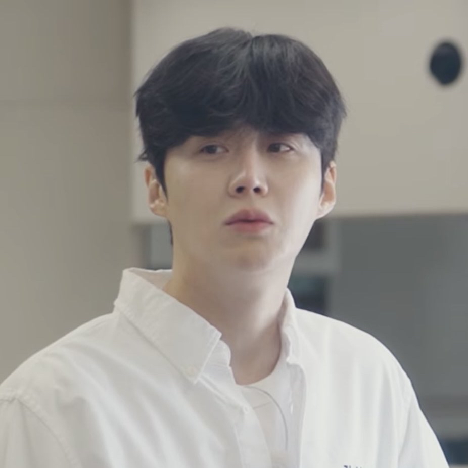A moment captured by a fan of Kim Seonho