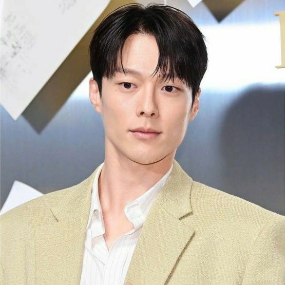 张基龙的最新照片