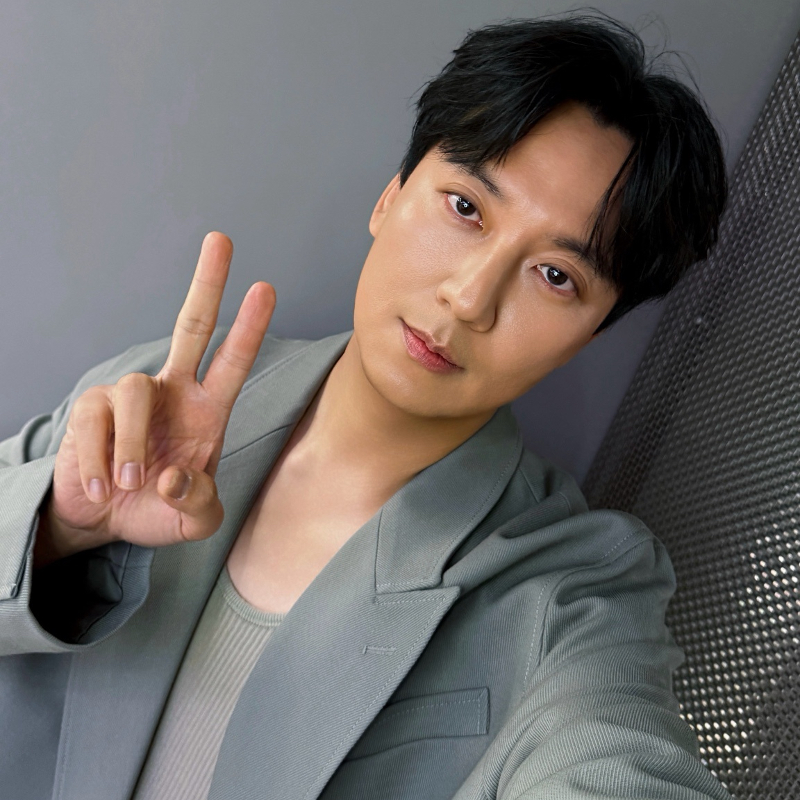 Behind-the-scenes cut of Kim Namgil