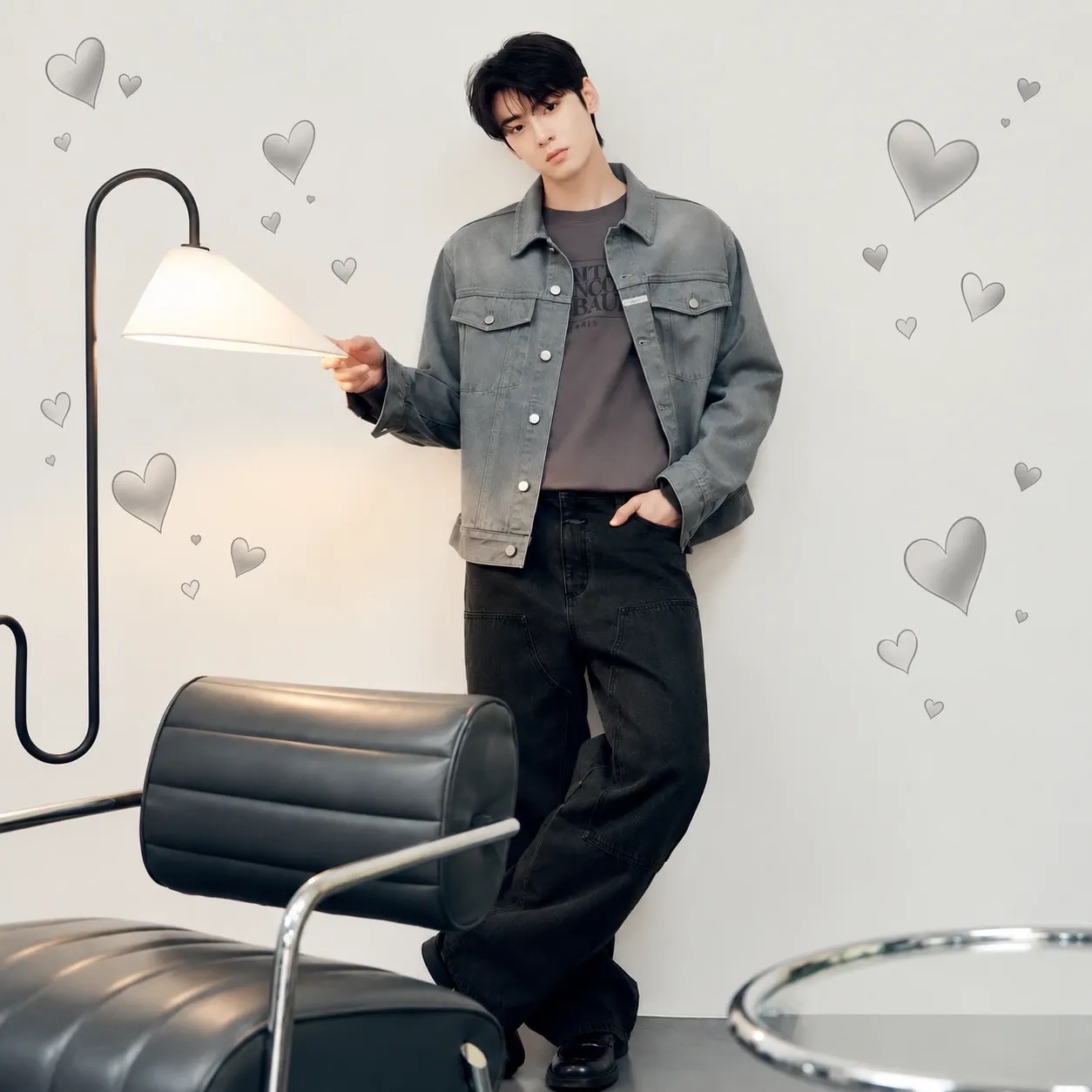 Behind-the-scenes cut of Cha Eunwoo