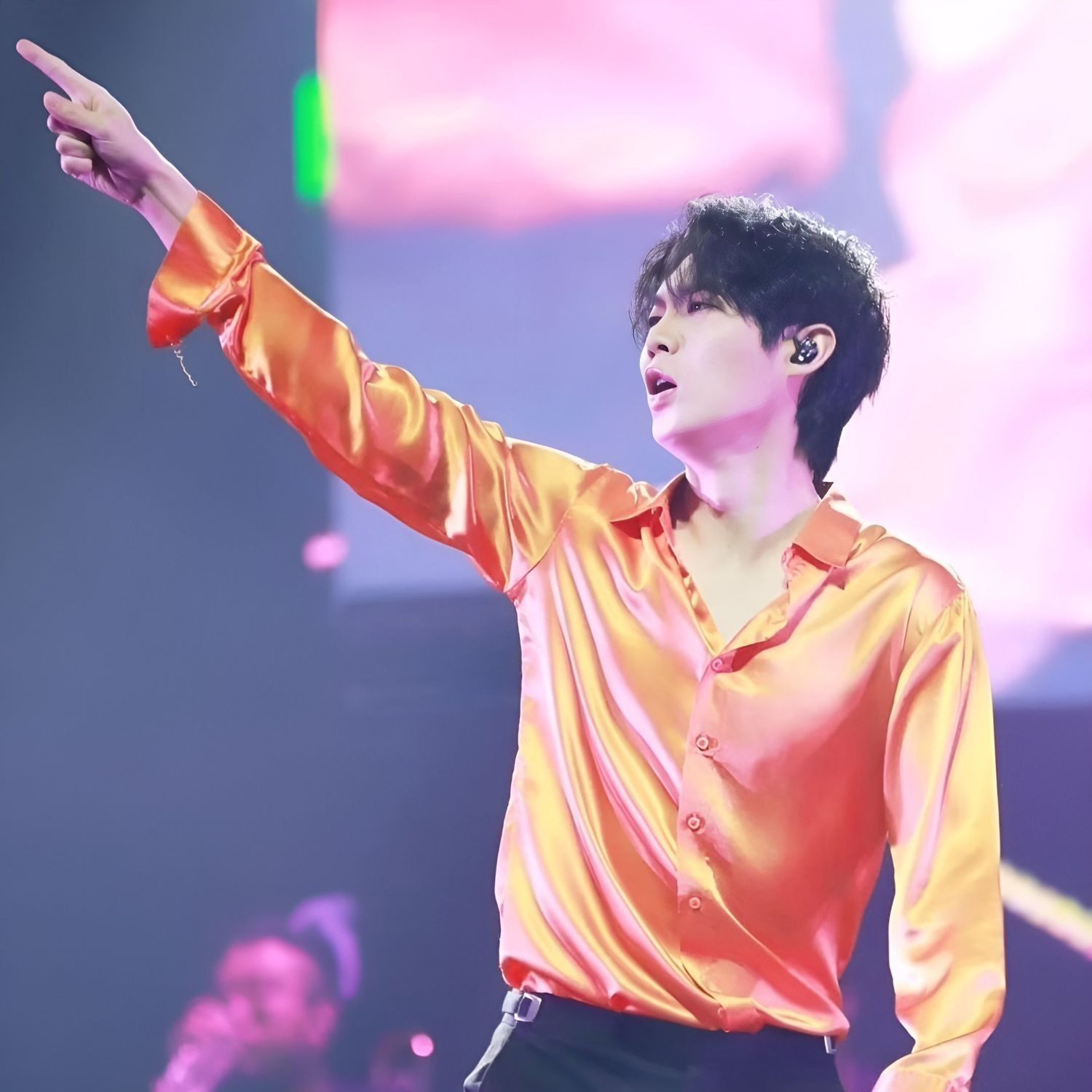 Behind-the-scenes cut of Son Taejin