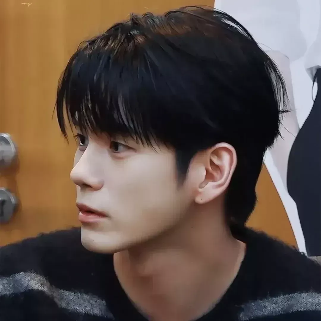 Latest photo of Ong Seongwu