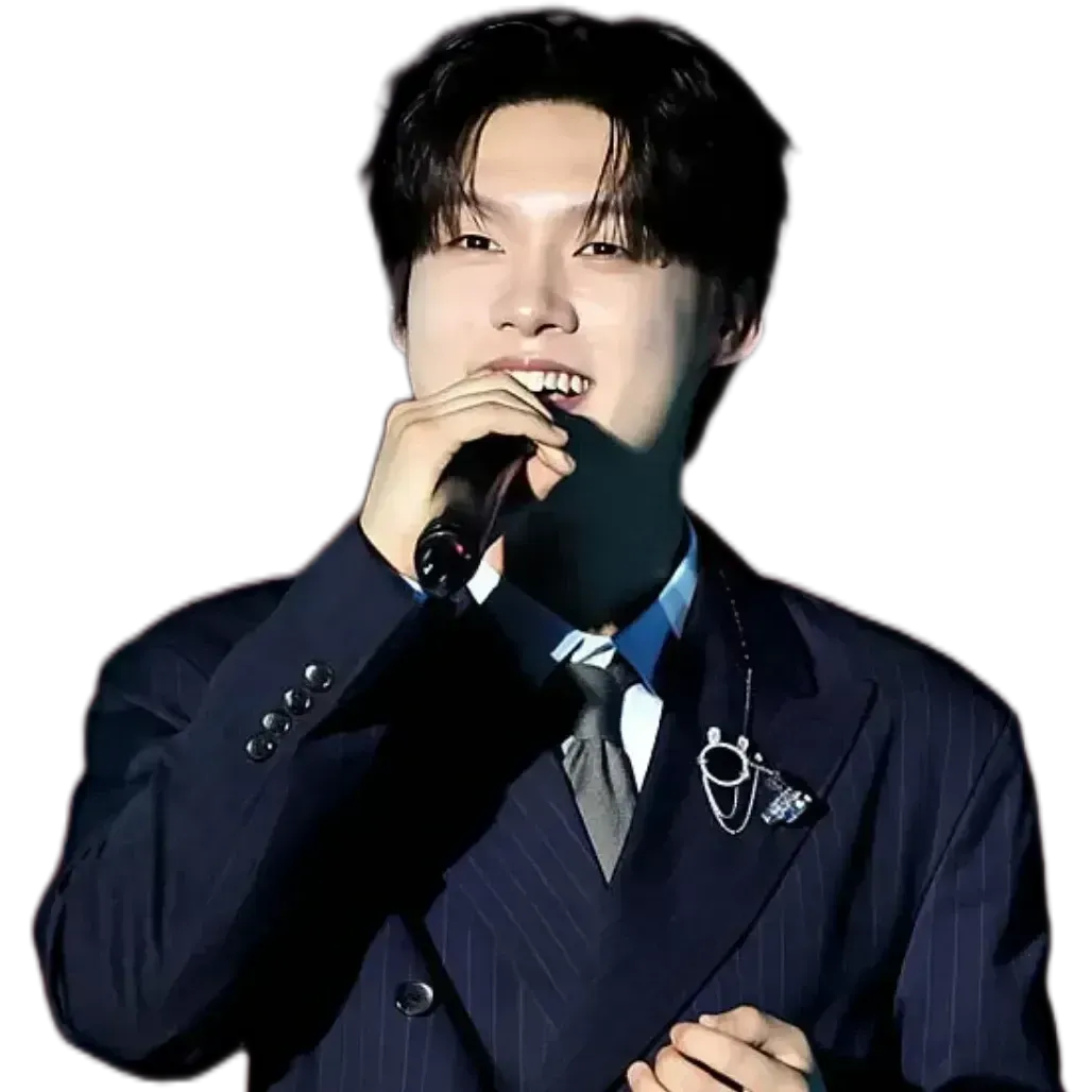Recent activity shot of Choi Jaemyeong