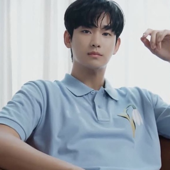 Behind-the-scenes cut of Kim Soohyun