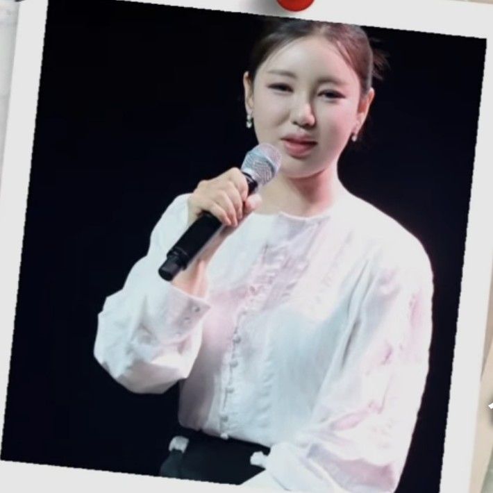 Momen yang diabadikan oleh penggemar Song Gain