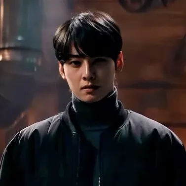 Recent activity shot of Cha Eunwoo