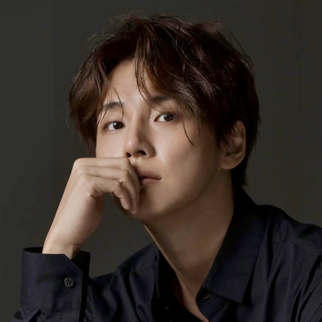 Latest photo of Yoon Shiyoon