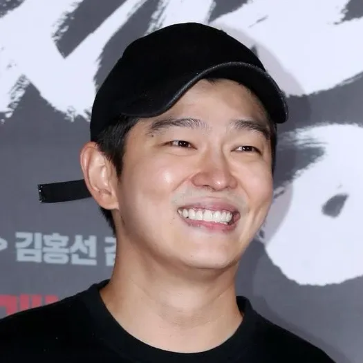 Recent activity shot of Yoon Kyunsang