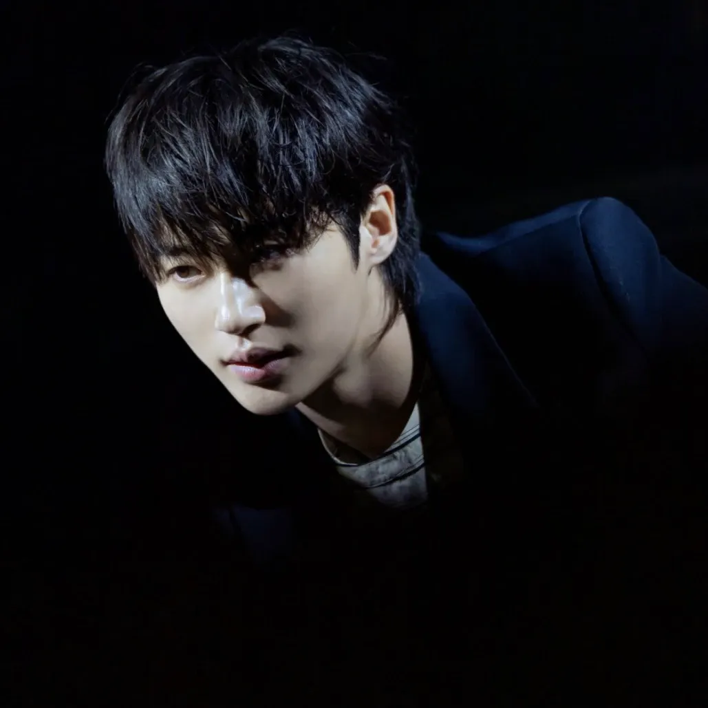 Behind-the-scenes cut of Byeon Wooseok