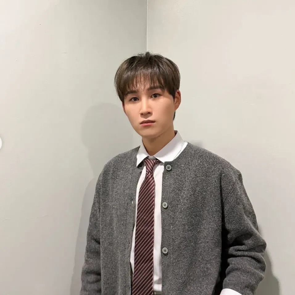 김희재의 비하인드 컷