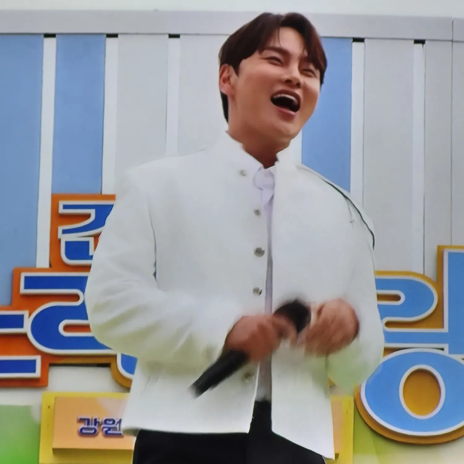 박서진의 비하인드 컷
