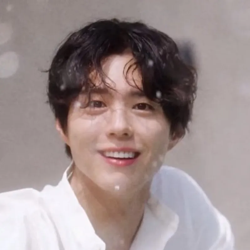 Behind-the-scenes cut of Park Bogum