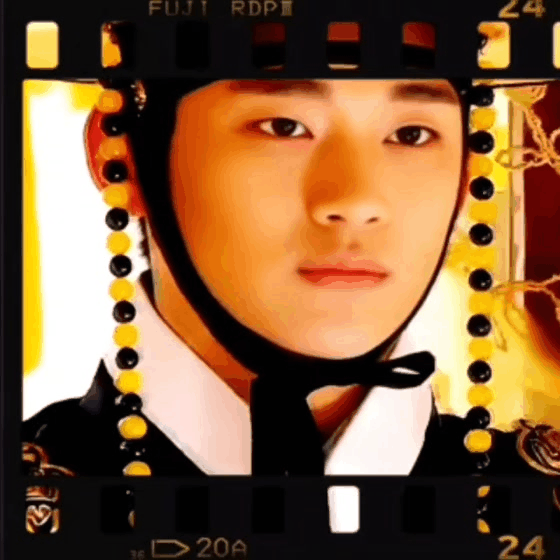 Behind-the-scenes cut of Kim Soohyun