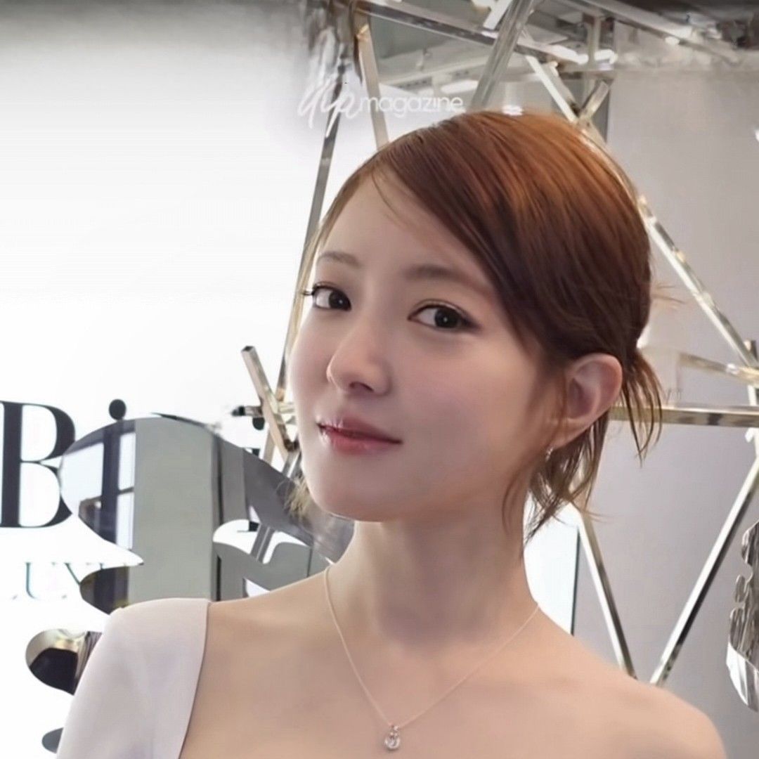 Behind-the-scenes cut of Lee Seyoung