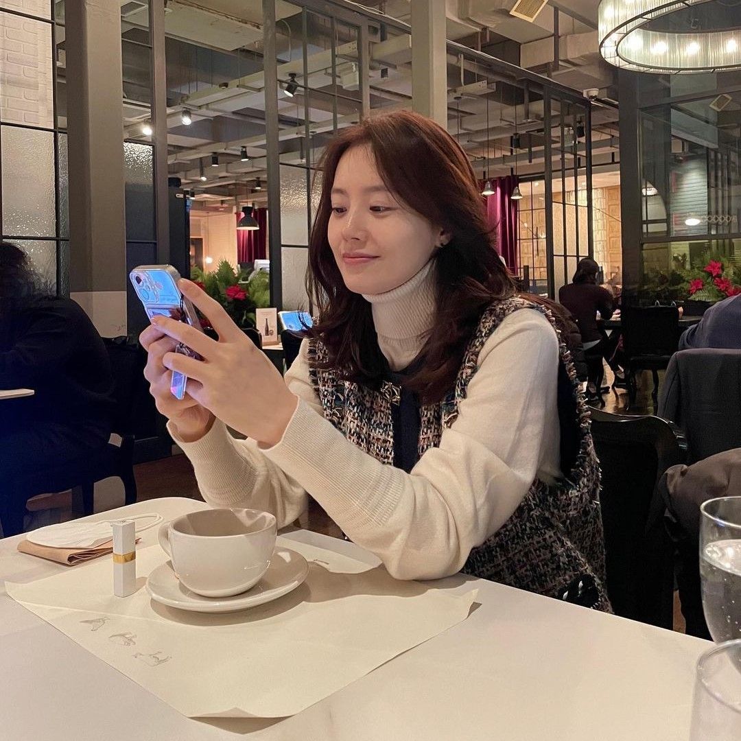 Recent activity shot of Moon Chaewon