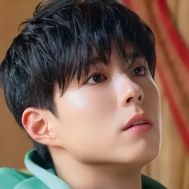 Latest photo of Park Bogum