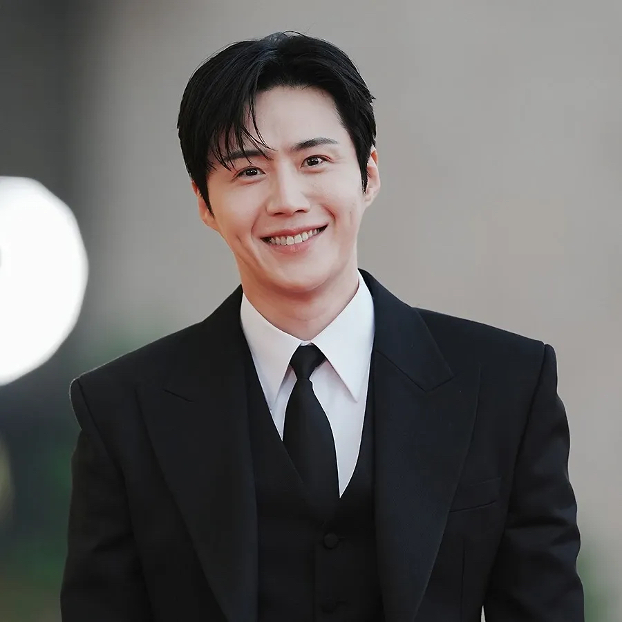 Cuplikan di balik layar dari Kim Seonho