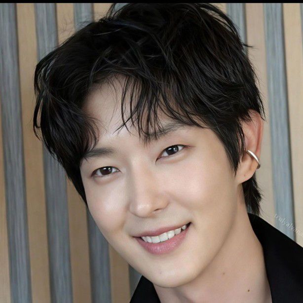 Behind-the-scenes cut of Lee Joongi