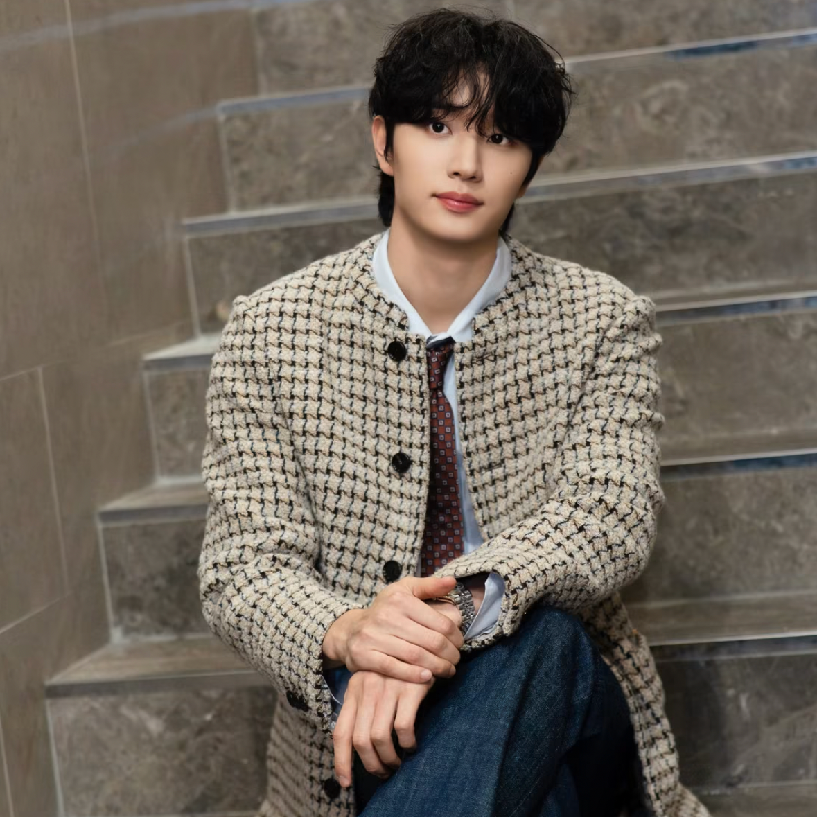 Behind-the-scenes cut of Kim Jaewon
