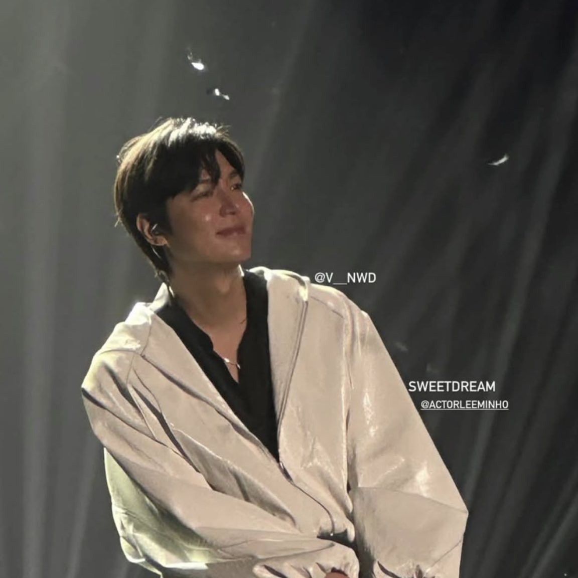 粉丝拍下的李敏镐瞬间